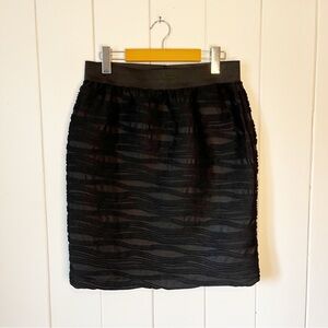 Reitmans Black Textured Midi Skirt. Size 9.